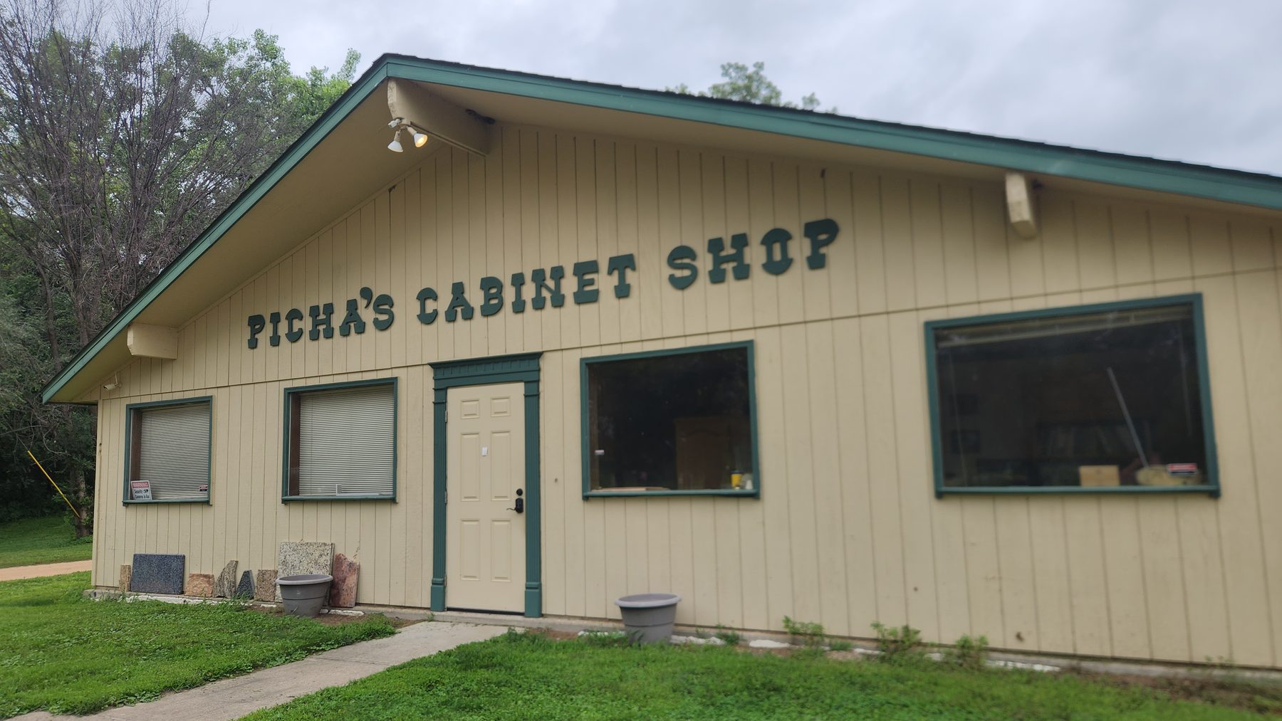 Picha's Cabinet Shop workspace